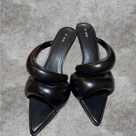 JW PEI Shoes - JW Pei Pointed Toe Sculptural Heeled Mules – Black